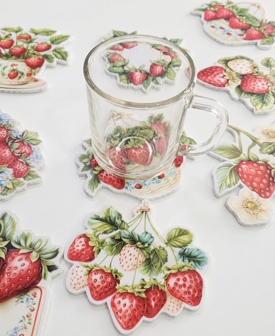 Strawberry Design Bubble Guard Sheet Coaster Set | Decorative Waterproof & Heat Resistant Drink Coasters | Lightweight Table Protection Mats for Tea, Coffee & Dining